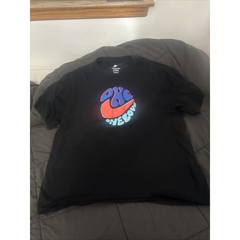 Nike Shirt Mens XXL Black Sportswear Graphic Logo One Love Tee Crew Neck Loose